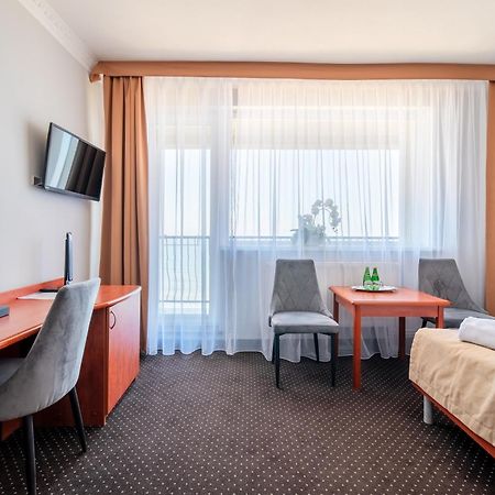 Hotel Wodnik Twoj Hotel Z Widokiem Na Morze Ustronie Morskie Exteriör bild