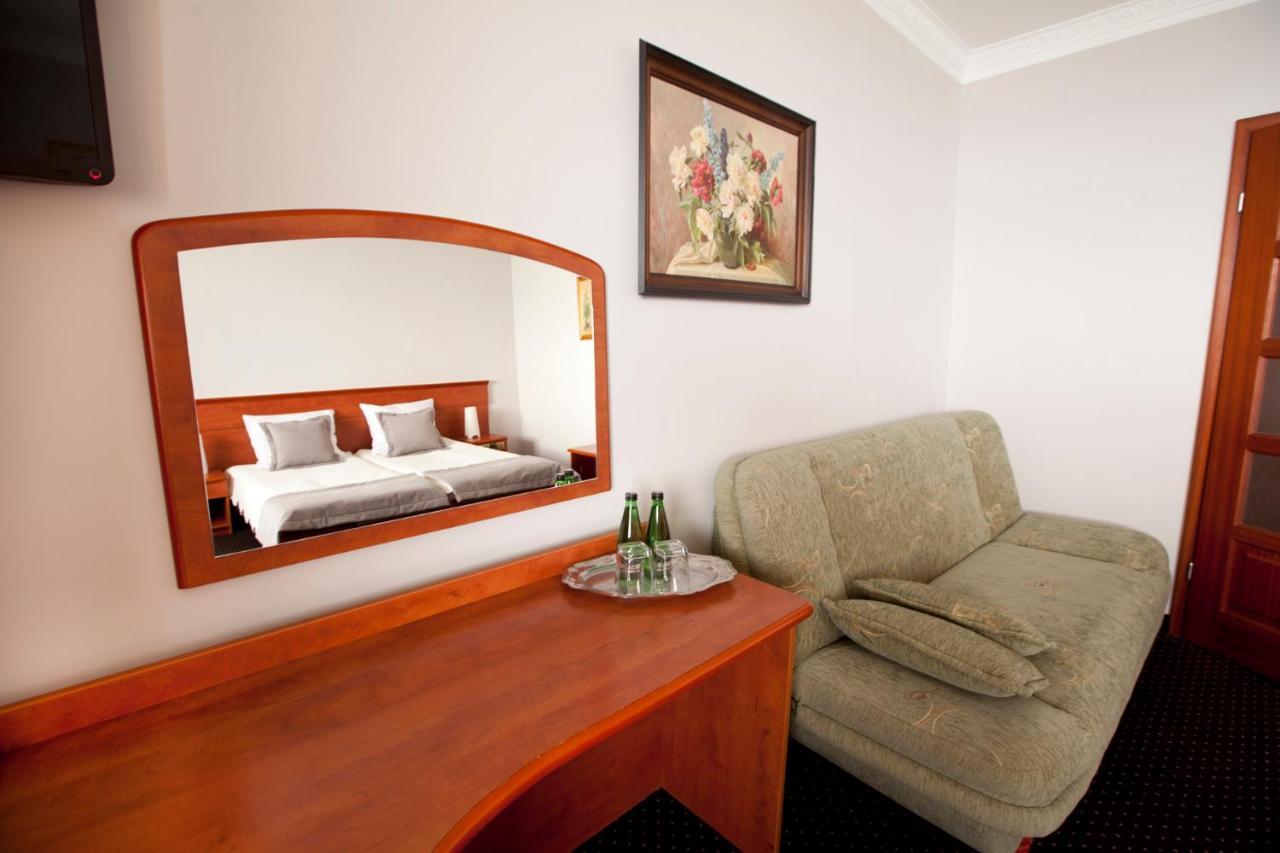 Hotel Wodnik Twoj Hotel Z Widokiem Na Morze Ustronie Morskie Exteriör bild