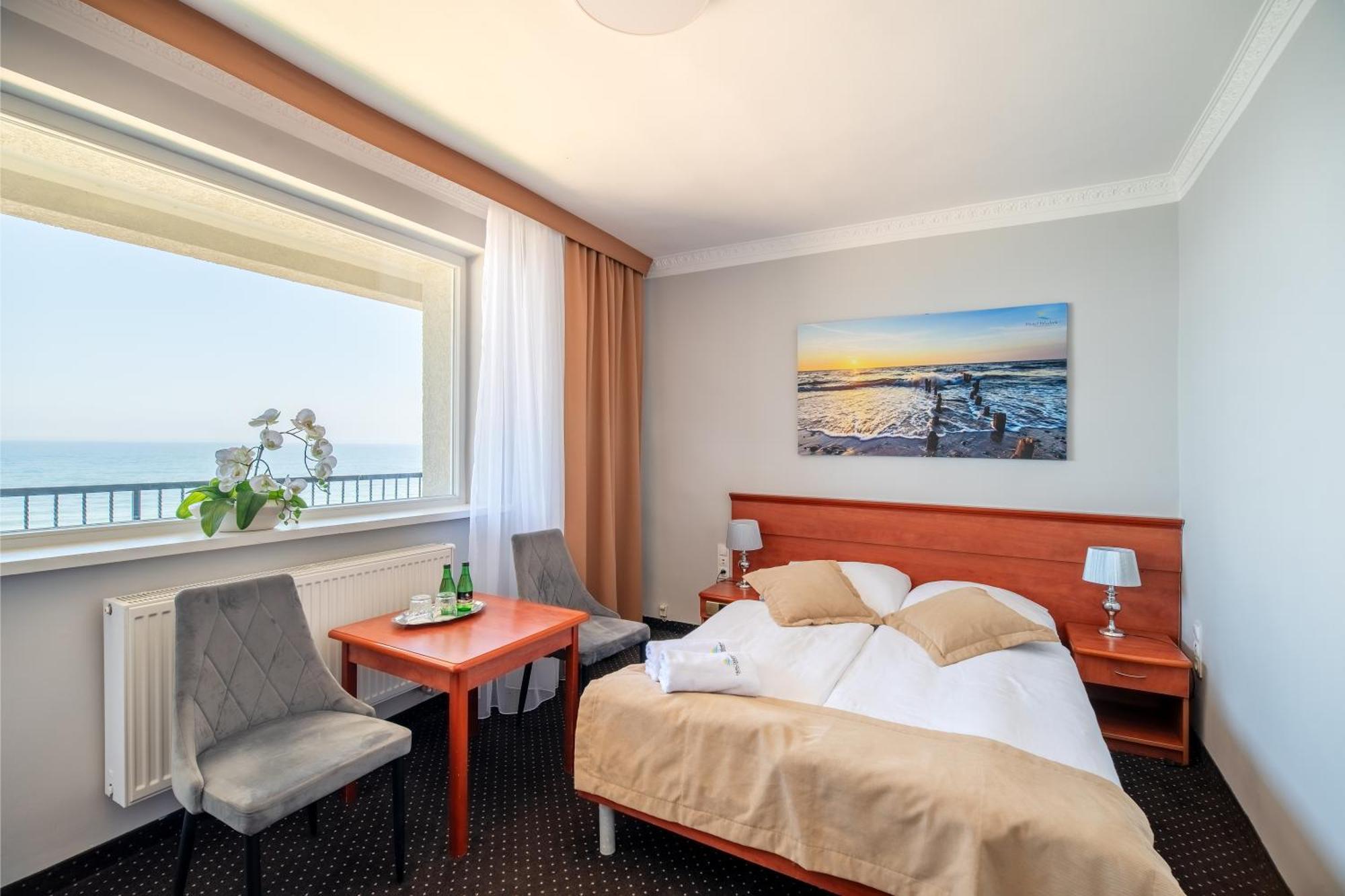Hotel Wodnik Twoj Hotel Z Widokiem Na Morze Ustronie Morskie Exteriör bild